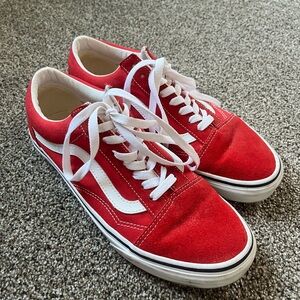 Vans red and white old skool skate shoe size 10 women’s 8.5 men’s